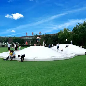新款小黄鸭充气堡大型户外滑梯儿童室外蹦蹦床游乐设备