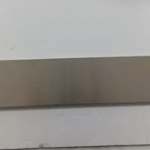 �����Ͻ���в���ն�ĤTiAl�ж���ƽ���Ĥ�в�