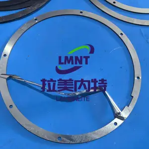 ��С����������ļ�϶�������ա����졢�����豸�Ĺ����