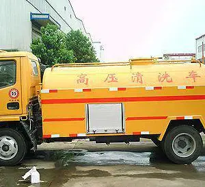 供应管道疏通车带洒水车