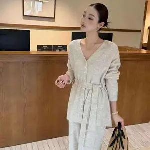 品牌绘扮套装韩式慵懒风女装冬季货源品牌撤柜女装尾货跑量