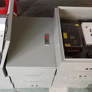 黄白相间道钉灯 实力商家 隧道塑料有源道钉 环保能耗低