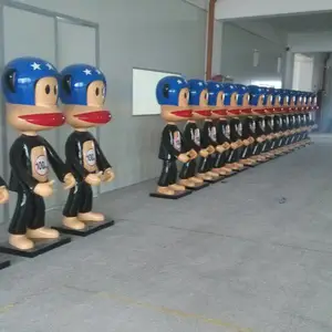 չʾ���߳���������ʥ�����̳����µ��߲����ֿ�ͨ���ܹ㳡�ڼ�