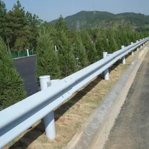 �㶫��ݸ��·�м���뻤����·���η�ײ����ʵ���ò���ʴ��пΧ���峧��