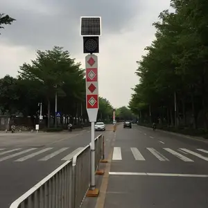LED太阳能道口标太阳能警示柱太阳能警示牌太阳能警示桩警示灯