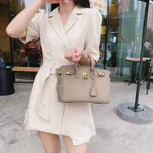 供货湖北十堰商场头层皮女包批发潮流双肩包工厂直销logo定制