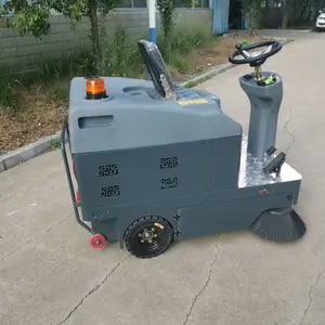 ѧУ��ҵС���綯ɨ�س� ��ʻʽ���乤���õ�· ������ɨ��