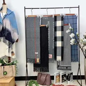 广州石井新款羊绒围巾披肩20秋冬新款品牌折扣女装批发