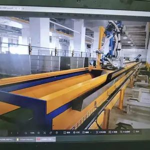 加高地轨带流水线加长型重载机器人行走第七轴，搭配六轴工业机械臂组成的自动化设备