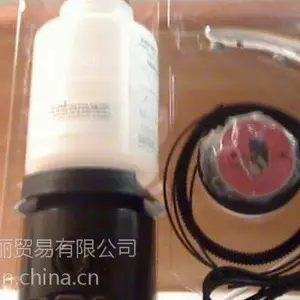 Bobrick B-824 �Զ�������עɢװ��Һ��