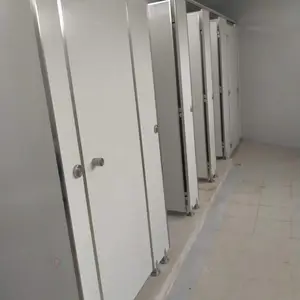 抗倍特卫生间隔断-清远隔断厂