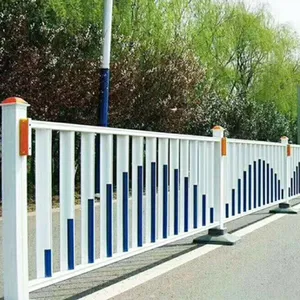 道路护栏市政交通隔离栏 市政交通中央隔离护栏 澜润工厂货源 市政道路PVC防护栏 塑钢道路护栏