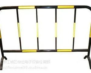 厂家生产交通黑黄铁马 交通围栏江门交通设施