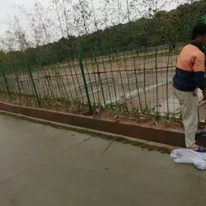 框架式浸塑安全隔离网 网格镂空安全围栏
