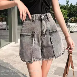 ���ϸ߶�β���г�ţ�ж̿�Ů���赸ʱ�п��ɴ������ţ�ж̿��ȹ