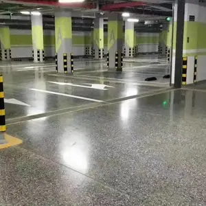 ��ҵ����ʯ�ķ��½ᾧ��ʯ��������ĥ�׹⣬��������澵��