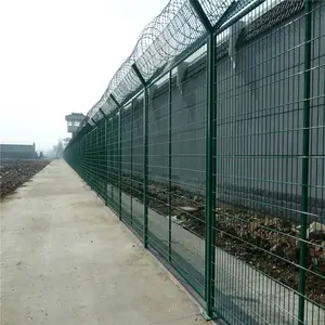 锌钢护栏网优惠销售,绿色环保球场锌钢围栏网