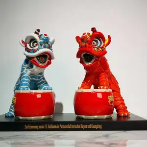 佛山陶瓷工艺品，狮子陶艺，醒狮陶艺，文创产品，石湾陶艺，石湾公仔，国潮陶艺