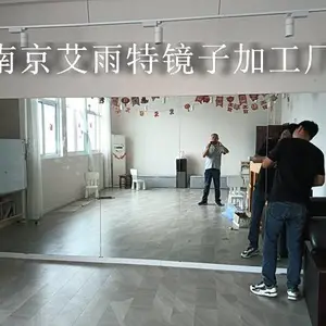 南京学校多功能教室镜子安装