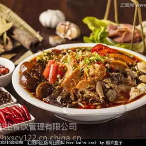 四川地道冒菜厂家,批发各种餐饮一次性火锅底料