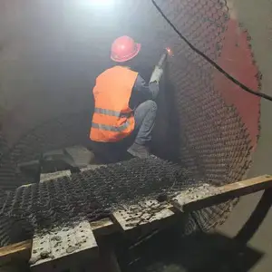科曼奇陶瓷耐磨涂料 耐磨浇注料 高强耐磨浇注料,高邑陶瓷耐磨料陶瓷耐磨涂料耐磨陶瓷涂料