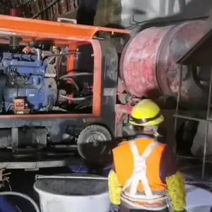 ���и�ǿ΢����ˮ��ɰ����ѹǿ�ȶ���