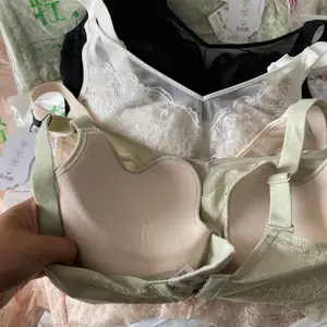 ���ڹ�����������ڿ� ��ͷ���Ŀ�����������г�