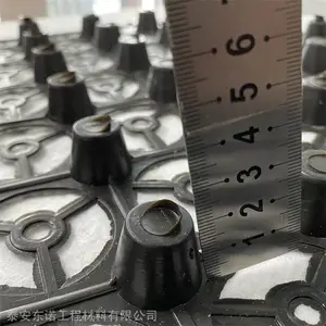 供应 20高黑色排蓄水版 凹凸型蓄水排水板 楼顶花园蓄水板 东诺