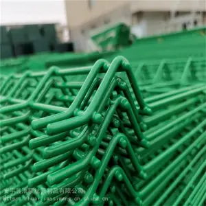 浸塑金属防护栏 高速公路隔离栅 道路绿化带铁丝网