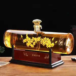 河间华企手工艺吹制内置梅花造型高硼硅玻璃泡酒瓶1000ml