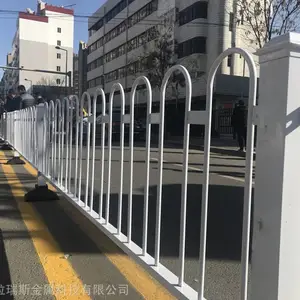 太原交通道路护栏京式护栏 倒U形道路隔离栏厂家价格
