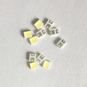 兆驰2835灯珠0.2W白光26-28Lm3V铜支架贴片LED发光二极管