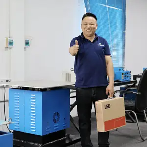 凡正试验 模拟地震频率水平电磁振动台