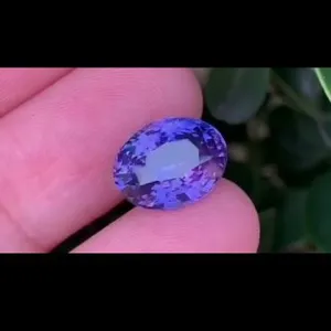 矿区直供批发彩色蓝宝石紫色蓝宝石晶体干净高品质净体加工镶嵌首饰宝石质保售后