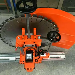 ����ǽ�ڿ��������и�� ���İ���ǽ�и������