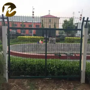 高速公路防护栏隔离栅道路防护网景区护栏安平天正