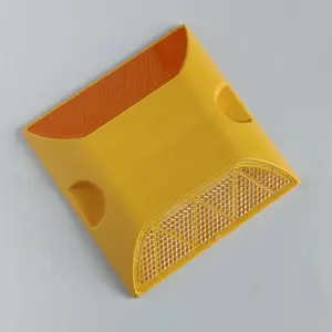 交通设施突起路标路面车库突凸起减速路标停车场路口减速反光道钉