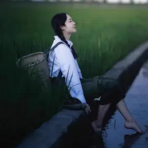 芳华舞蹈服 绿军装批发 年代复古服装租赁 表演服装租赁
