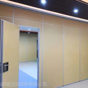 供应三聚氰胺板会议厅滑轮屏风隔断 惠州万向吊轮隔断量尺