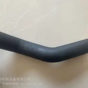 山东直供重汽豪沃汽车配件链接橡胶管WG9925933240