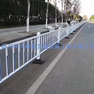 德阳市政道路护栏施工 四川华川鼎泰交通设施工程供应 四川华川鼎泰交通设施工程供应