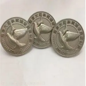 ������������������ɫ������¶�������
