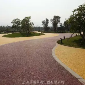 ���ݽֵ����е�͸ˮ·�� �˹�����ũ�幤��͸ˮ��������ɫ·��