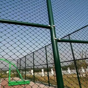 墨绿色球场护栏网 50*50孔 现货包塑勾花网 发货快