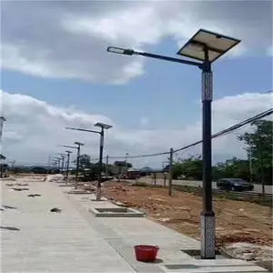太阳能路灯 山东太阳能路灯 路灯厂 农村太阳能路灯 监控杆