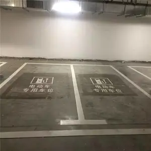 �鰲ͨ���ϵ�·���߸���ʩ���� С��ͣ������λ����