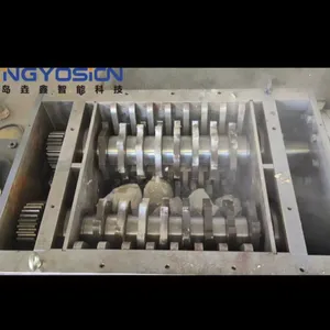 垚鑫科技YX-SL300撕碎机 粘性铝土矿专用破碎机 挤压式破碎机
