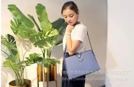 深圳鑫恒辉销售流行女包;女包都装些什么、品质保证