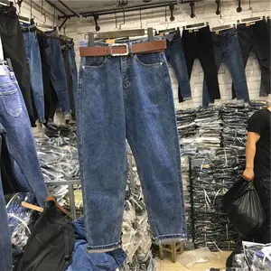 ��������С�ſ�Ů�ļ�������˰ڵ�̯�û�9Ԫ�ӿ�ţ�п���
