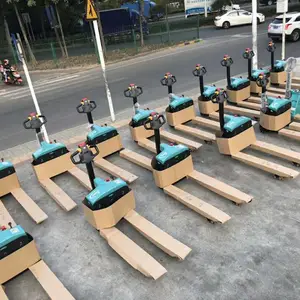 沙井温德福叉车行***宝骊机油保养套